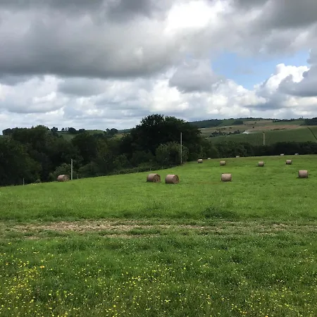 Hébergement de vacances Maison De 4 Avec Piscine Privee Jacuzzi Et Jardin Clos A De Quercy Puygaillard-de-Quercy