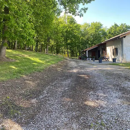 Hébergement de vacances Maison De 4 Avec Piscine Privee Jacuzzi Et Jardin Clos A De Quercy