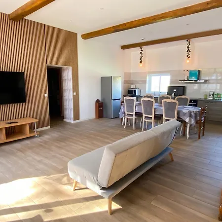 Maison Charmante A Avec Piscine Privee