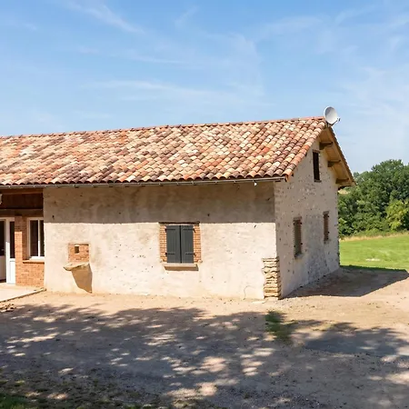 Maison Charmante A Avec Piscine Privee Holiday home *