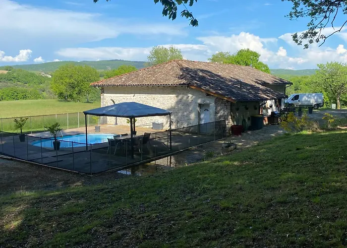 Casa vacanze Maison Charmante à Avec Piscine Privée
